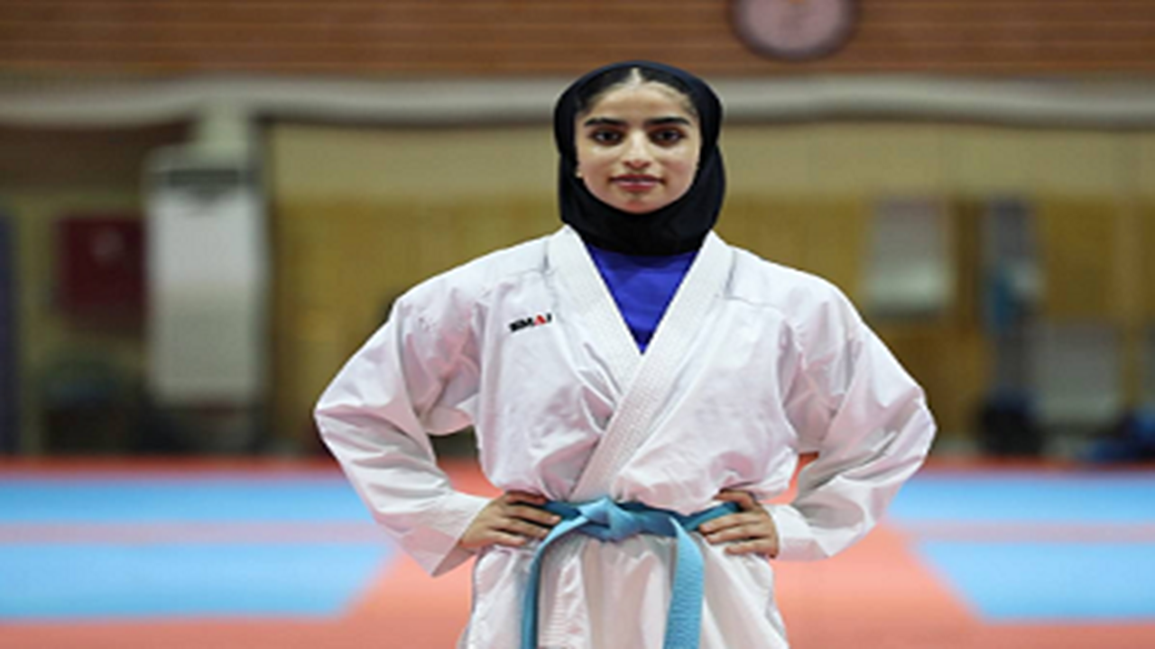 مدال برنز ۶۱ کیلوگرم بر گردن احمدی