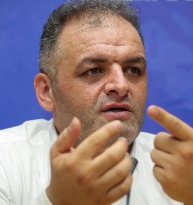 انوشیروانی: از وزنه‌برداران محروم و خانواده آنان عذر می‌خواهم/ با مقصران برخورد خواهم کرد