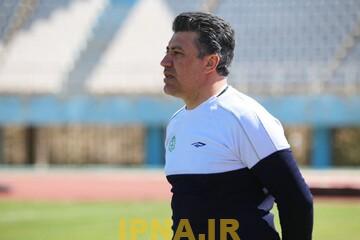 واکنش مربی استقلال به تشویق فرهاد مجیدی