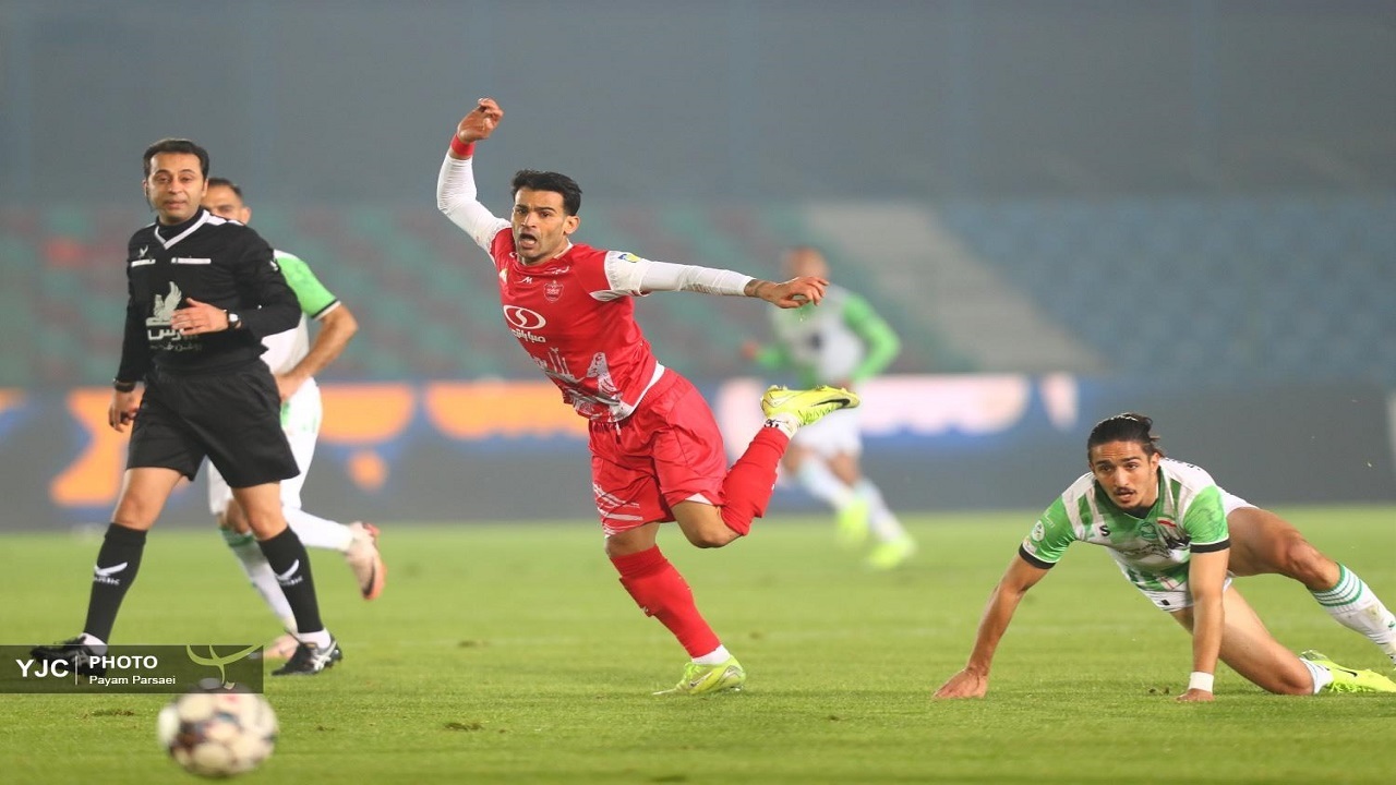بازیکن خیبر خرم آباد باید اخراج می‌شد/ گل سوم پرسپولیس به درستی مردود شد