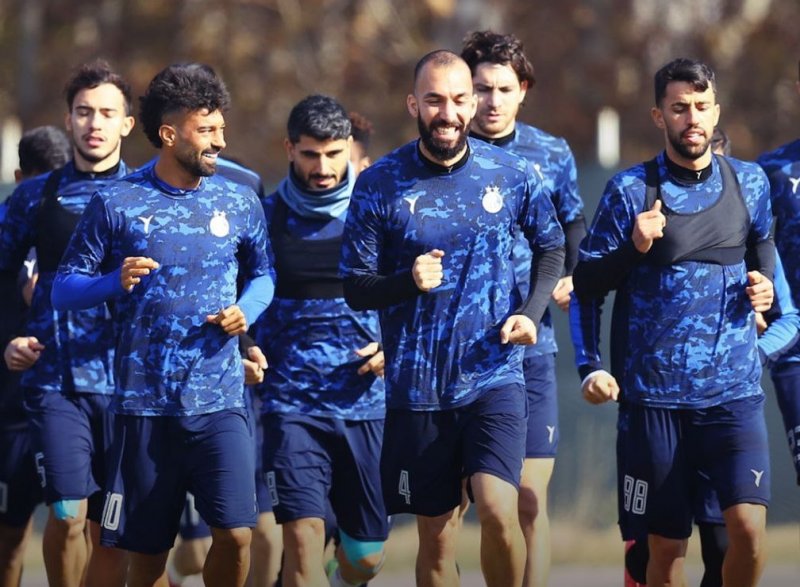 بهترین گلزن استقلال در حالت استندبای