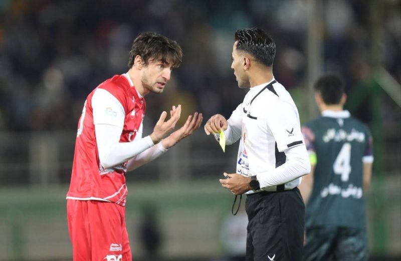 داور دیدار ذوب آهن و پرسپولیس تا اطلاع ثانوی محروم شد