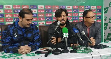 نیش و کنایه سعید دقیقی به داور بازی پرسپولیس/عالی بودی داور الیت!