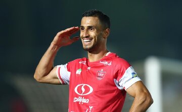 علیپور به کریم باقری در پرسپولیس رسید
