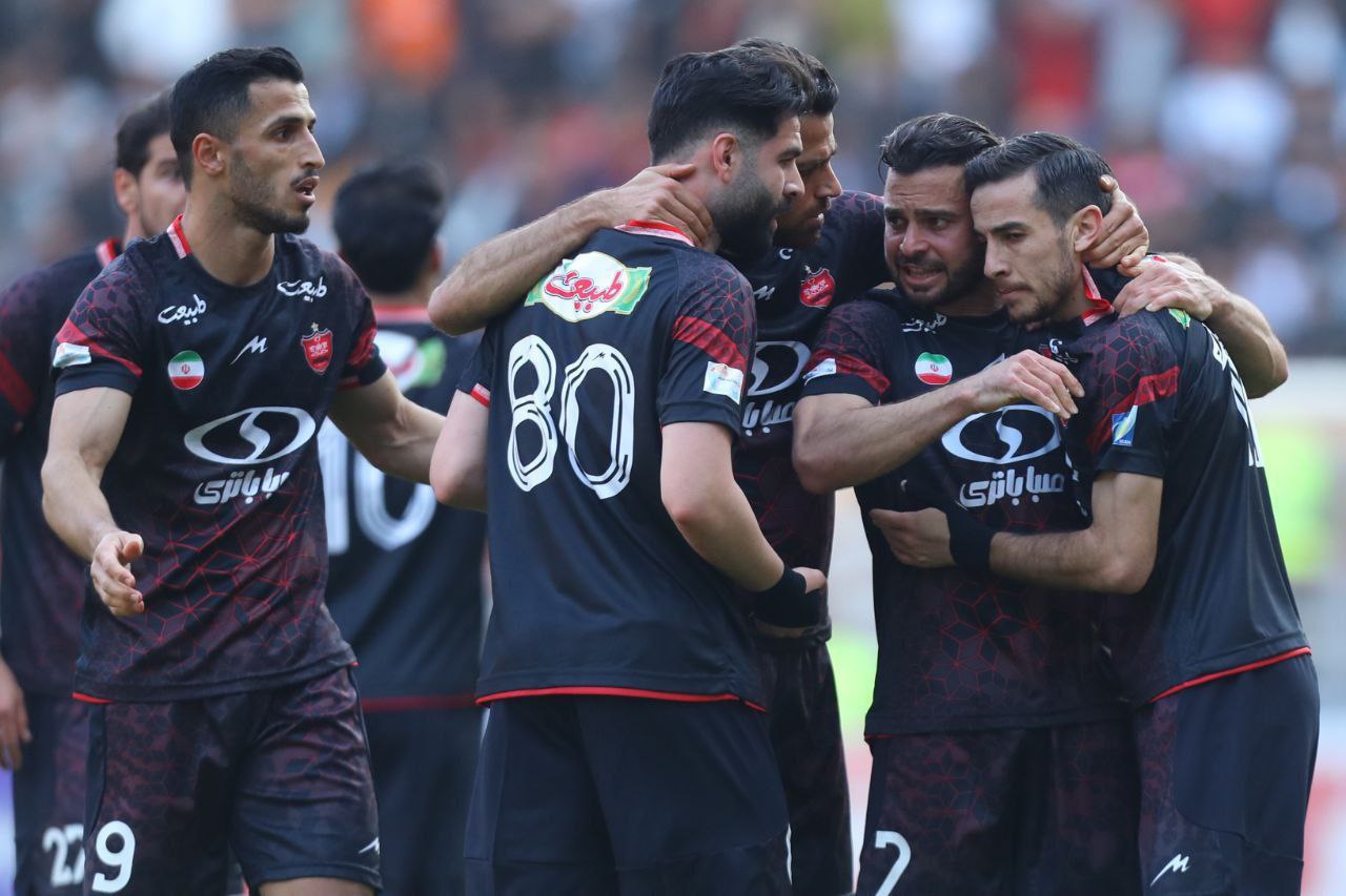 گزارش تصویری بازی فولاد پرسپولیس