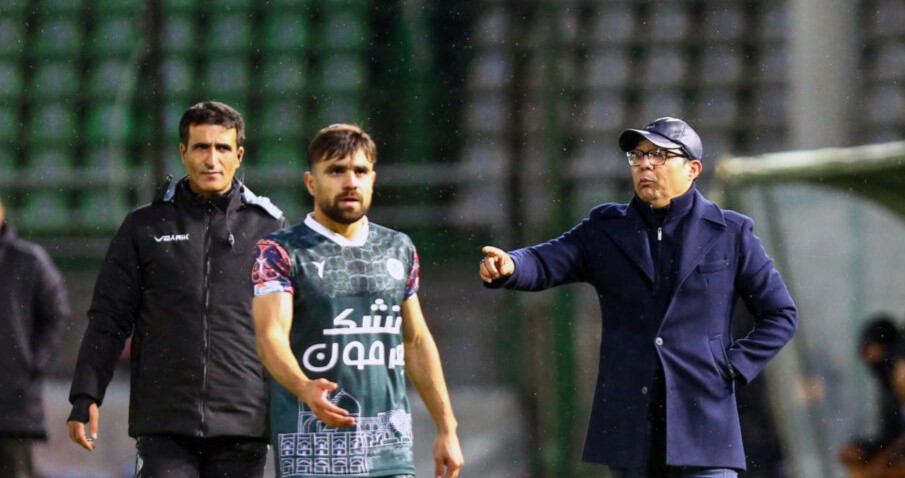 ربیعی: هواداران ذوب آهن مقابل تراکتور به ورزشگاه بیایند