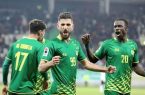 الشرطه با تمام قوا برابر استقلال