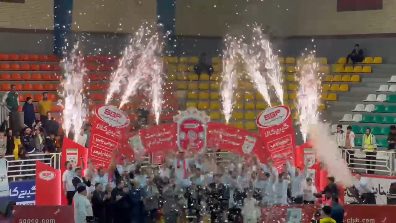 جشن قهرمانی تیم فوتسال گیتی‌پسند