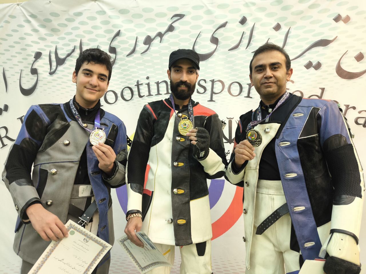 قهرمانی نکونام در مسابقات آزاد تفنگ