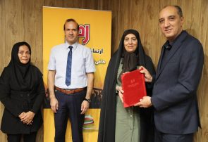 گزارش تصویری از مراسم تقدیر از مدال آوران شنای بانوان تهران توسط شرکت ارتعاشات صنعتی