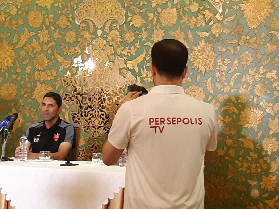 وحید هاشمیان: پرسپولیس با نظم و احترام به دنبال پیروزی برابر سپاهان در نقش‌جهان