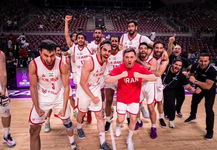 صعود تیم ملی بسکتبال ایران به مرحله نیمه نهایی کاپ آسیا با شکست چین تایپه از نگاه دوربین