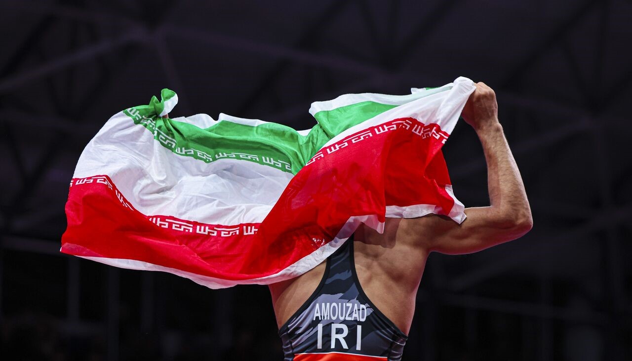 درخشش رحمان عموزاد در کشتی آزاد جهان ۲۰۲۵؛ ایران یک گام نزدیک‌تر به قهرمانی