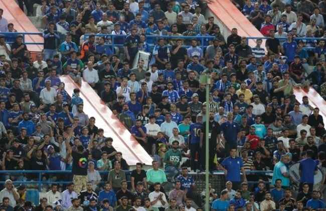 حمله هواداران به اتوبوس استقلال؛ پول برای این بازیکن حرام شد!