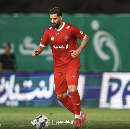 کنعانی: پرسپولیس در این ورزشگاه یا آسفالت بازی کند بهتر است!/ خودم از داخل زمین شنیدم چه درخواستی داشتند