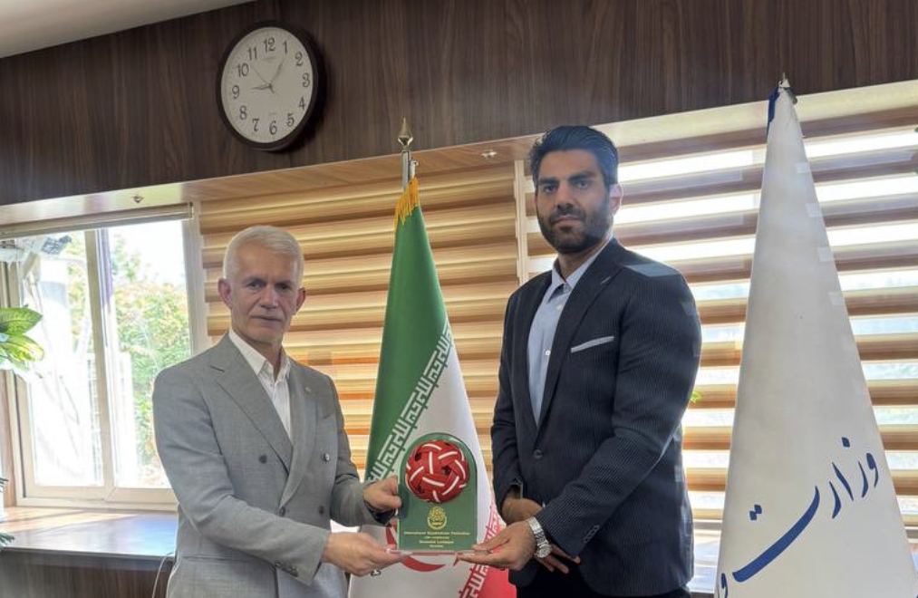 در دیدار با دکتر شروین اسبقیان/ حمایت قاطع معاون توسعه ورزش قهرمانی و حرفه‌ای وزارت ورزش و جوانان از سپک‌تاکرا