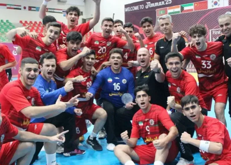 ایران و کره جنوبی برای صدرنشینی گروه D هندبال زیر ۱۷ سال آسیا نبرد می‌کنند