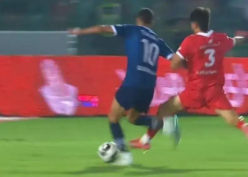 جنجال داوری در تساوی پرسپولیس و گل‌گهر با تصمیمات حساس کوپال ناظمی