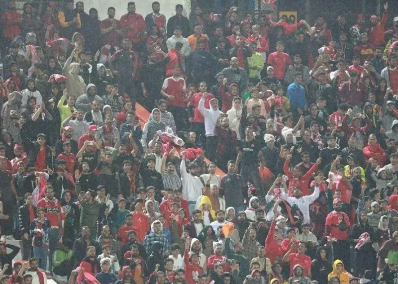 فریاد هواداران پرسپولیس برای بازگشت برانکو پس از تساوی با گل‌گهر