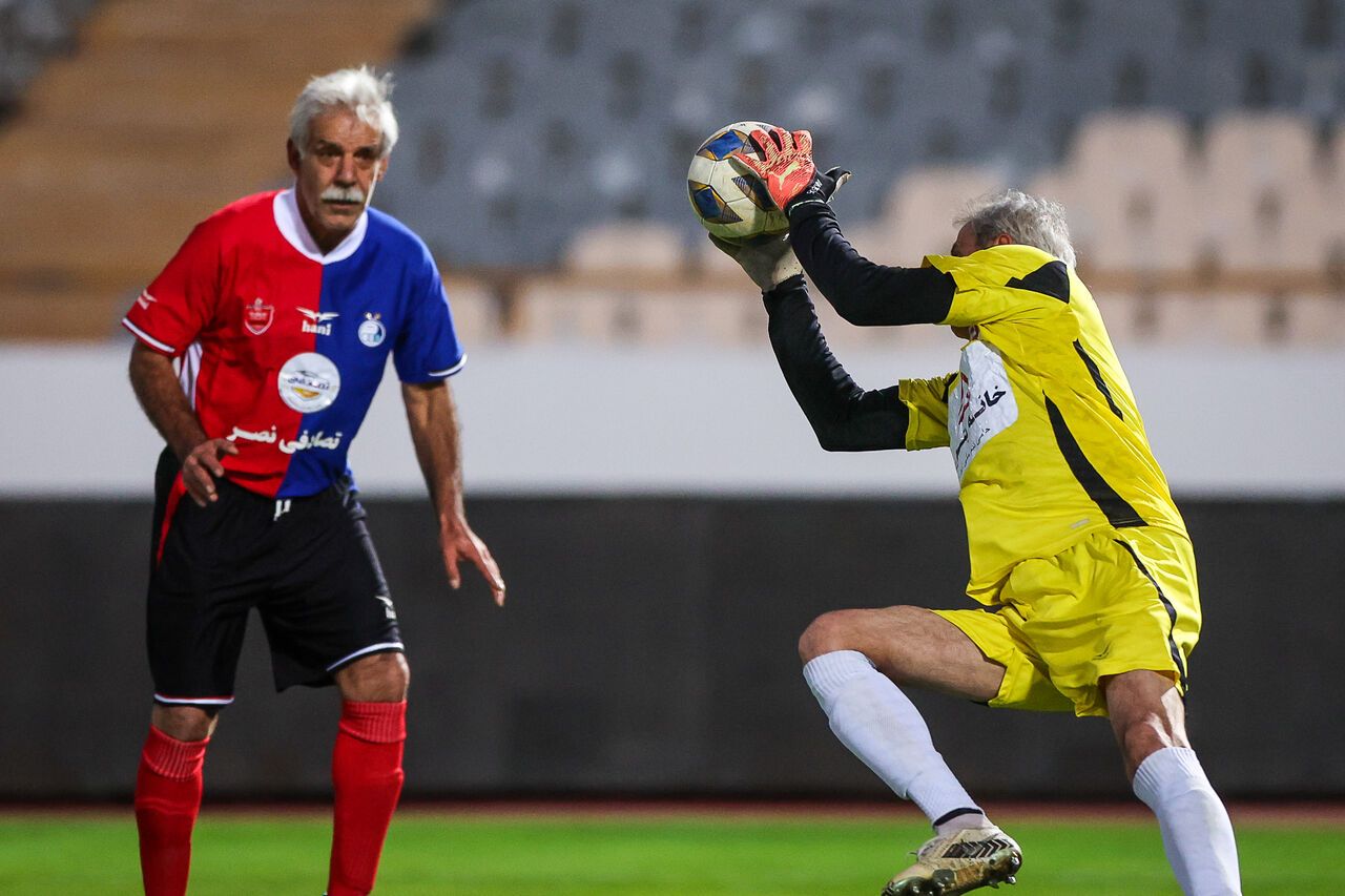 فنونی‌زاده: اوسمار به پرسپولیس شوک مثبت داد/بازی با تراکتور فینال زودهنگام است!