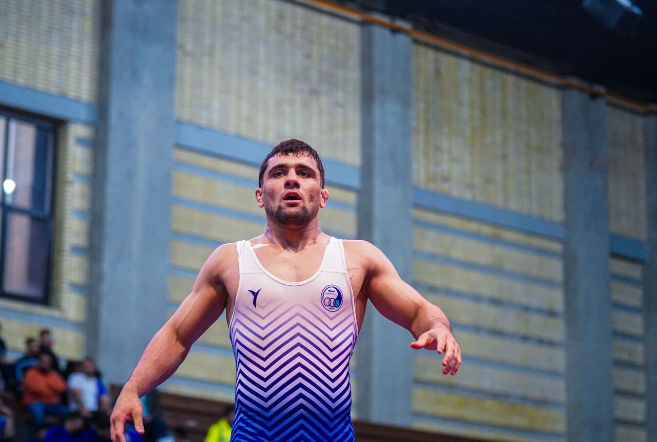 قهرمانی باشکوه استقلال قم؛ هت‌تریک بردهای متوالی و طوفان آبی در سالن هفتم تیر