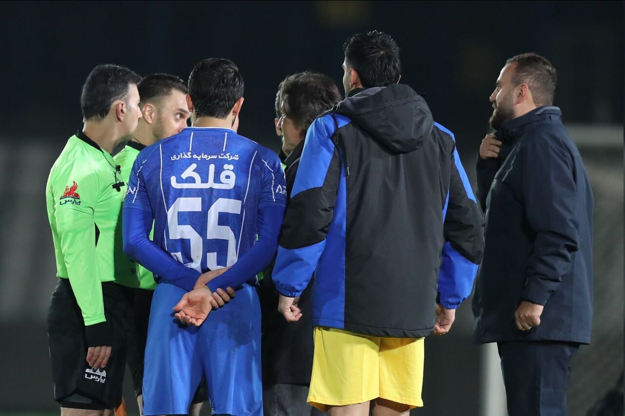 استقلال برابر ملوان متوقف شد؛ تأیید عملکرد بی‌نقص داور از سوی کارشناس داوری