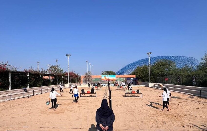 آغاز هیجان تنیس ساحلی در کیش؛ صعود مدعیان به نیمه‌نهایی BT۱۰ با حضور ۶۰ ورزشکار