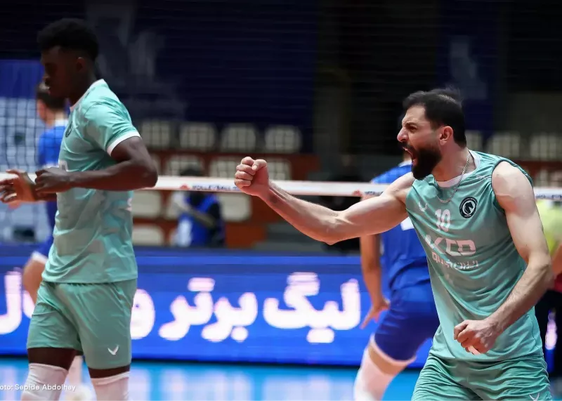 پیکان با پیروزی ۳-۱ رازین پلیمر را در سالن یزدانی خرم مغلوب کرد