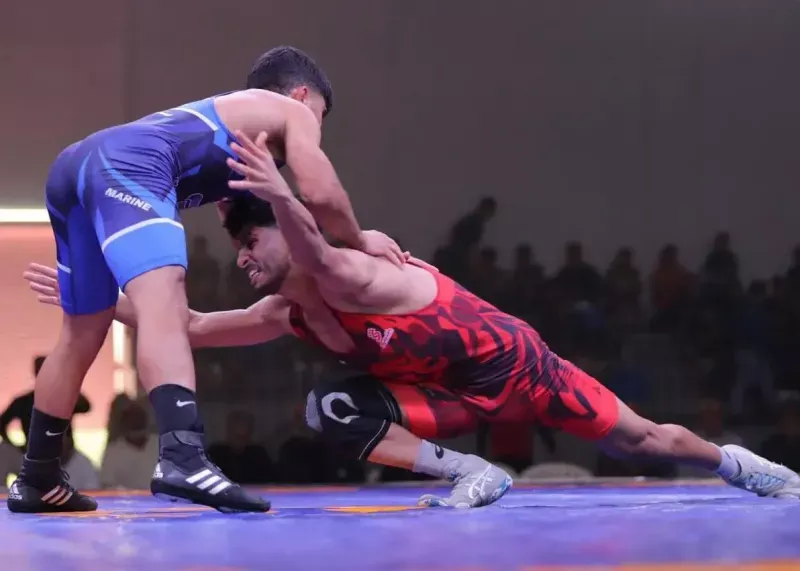 آغاز مرحله نهایی لیگ برتر کشتی فرنگی یادگار امام در سالن شهدای هفتم تیر تهران؛ استقلال قم با دانشگاه آزاد افتتاحگر روز خواهد بود