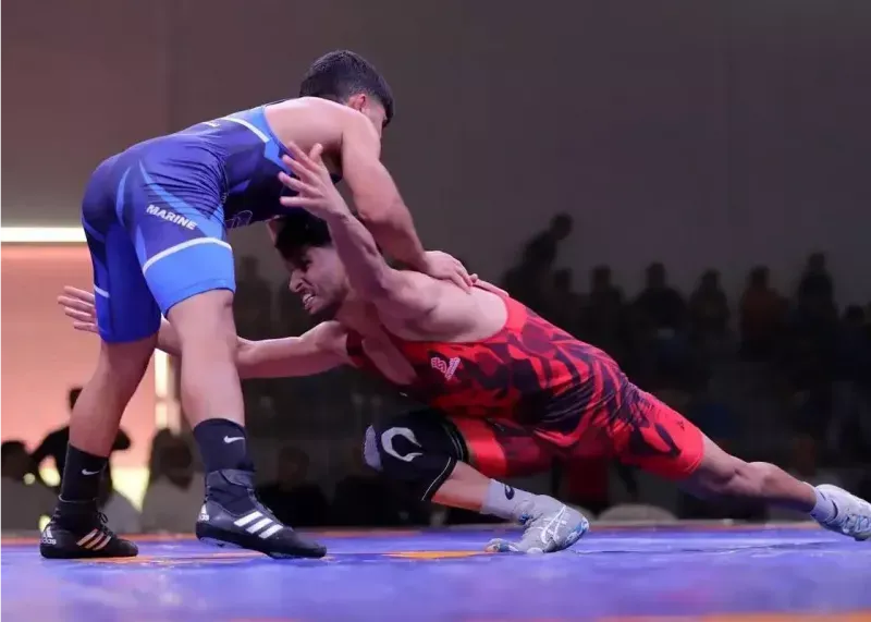 بحران در نیمه‌نهایی لیگ کشتی/ قربانی: درستکار تهدید کرد، مومنی فرار کرد!