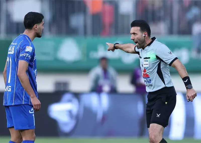 درخشش سحرخیزان و رزاقی نیا در دربی صد و شش استقلال روی دو جوان آینده دار سرمایه گذاری ویژه می‌کند