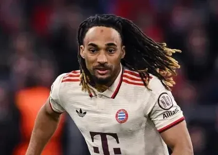 مدافع فرانسوی بایرن در آستانه جدایی زمستانی و تعیین قیمت تازه برای او پس از نیمکت نشینی های متعدد