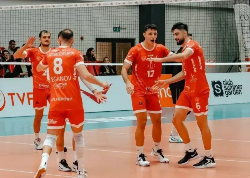 درخشش بردیا سعادت هم آلانیا را نجات نداد؛ شکست نزدیک مقابل بورسا در سوپرلیگ والیبال ترکیه!