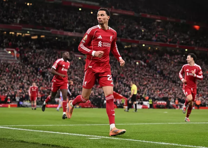 شب اکیتیکه در آنفیلد از گل تاریخی تا پایان تلخ