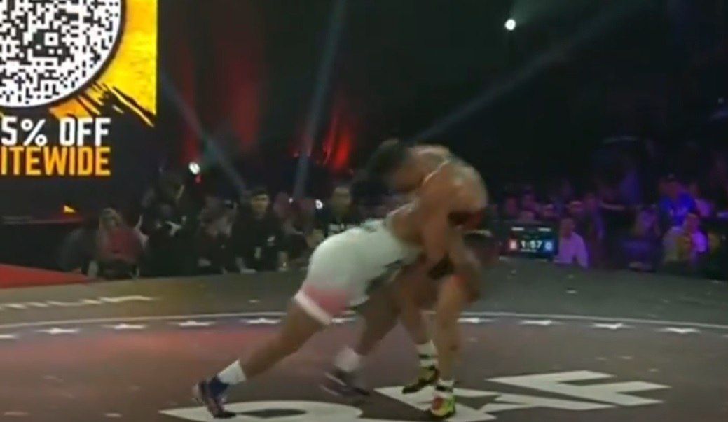 بازگشت باورنکردنی خوئل رومرو در ۴۸ سالگی؛ ستاره کوبایی کشتی آمریکا را شوکه کرد