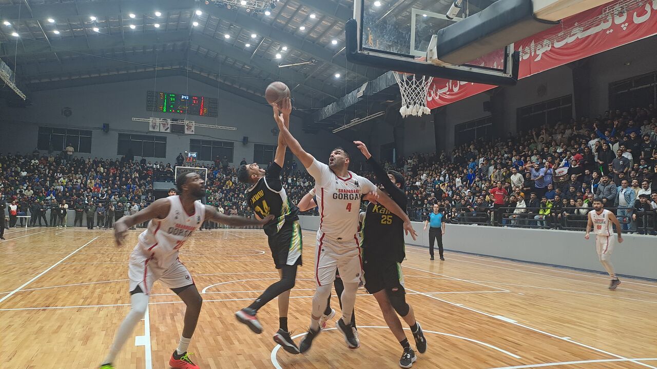 پیروزی نفسگیر کاله در گرگان و توقف شهرداری در هفته حساس لیگ بسکتبال