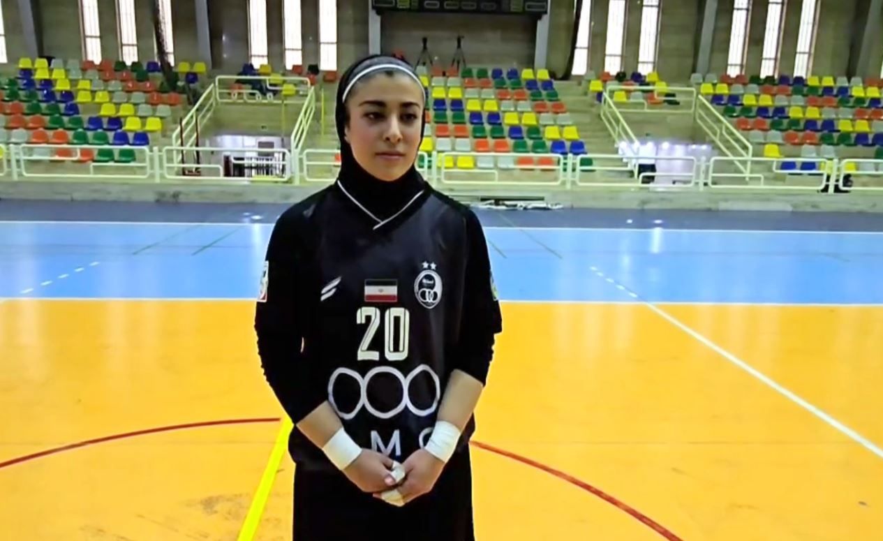 صحبت های بازیکن فوتسال بانوان استقلال بعد از بازی ملی حفاری