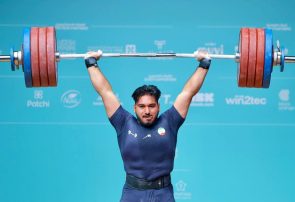 علیرضا نصیری با مجموع ۴۰۷ کیلوگرم قهرمان دسته ۱۱۰ کیلوگرم لیگ وزنه‌برداری شد