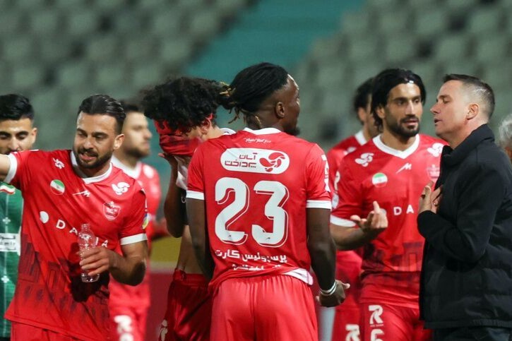 بازیکن حاشیه‌ساز پرسپولیس بعد از خروج از ایران هنوز به تمرینات برنگشته است
