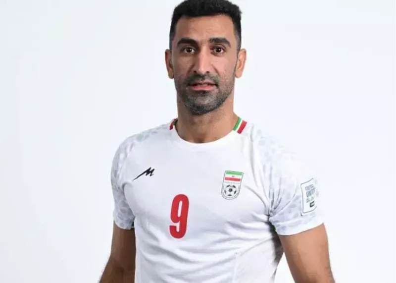 مختاری فوتبال ساحلی ایران برای سانیا با تمام توان میجنگد
