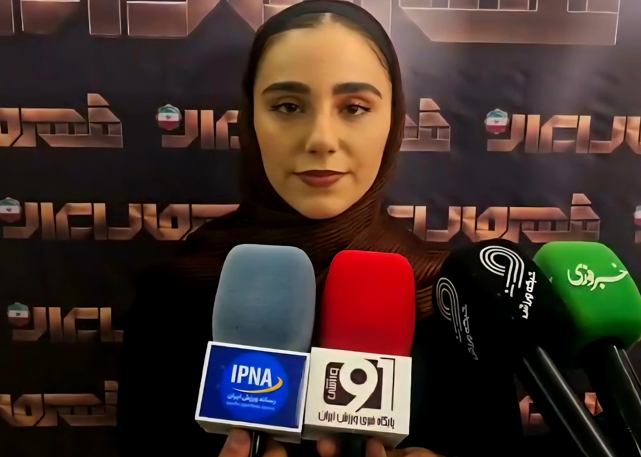 صحبت های زهرا کیانی در حاشیه مراسم قهرمان ایران