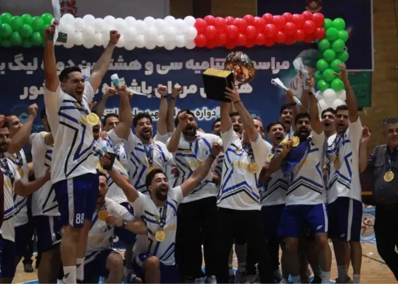 پایان دراماتیک لیگ هندبال با تاجگذاری تیم استقلال کازرون