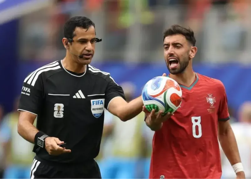 فیفا با قانون جدید اتلاف وقت به فوتبال آمد