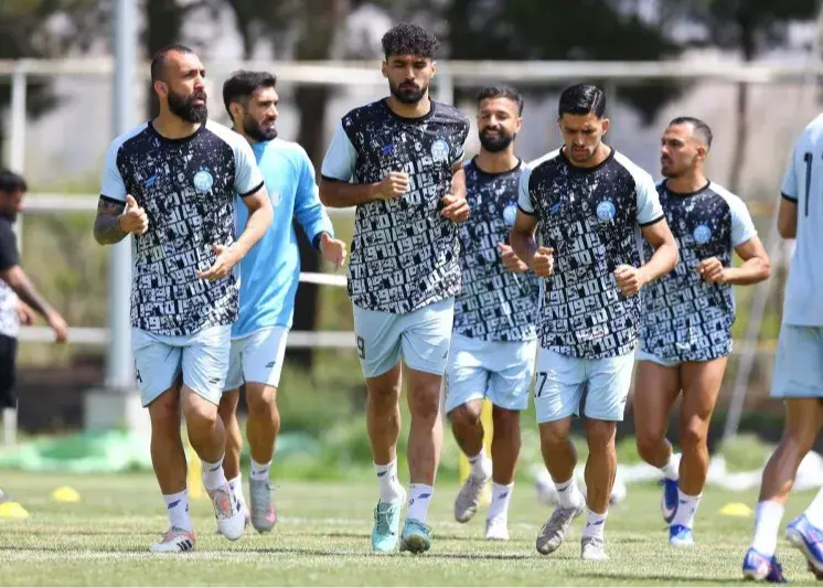 تمرینات استقلال ۲۹ خرداد با تصمیم سهراب بختیاری زاده آغاز شد