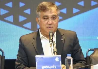 استقلال آزادی را میخواهد گزینه دوم شیراز