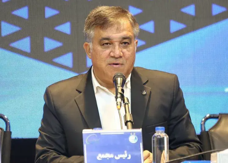 استقلال آزادی را میخواهد گزینه دوم شیراز