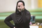 برنز جهان بر گردن ساره جوانمردی نشست