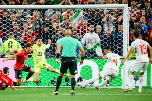 VAR