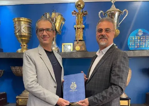 دو معاون نزدیک تاجرنیا از استقلال رفتند
