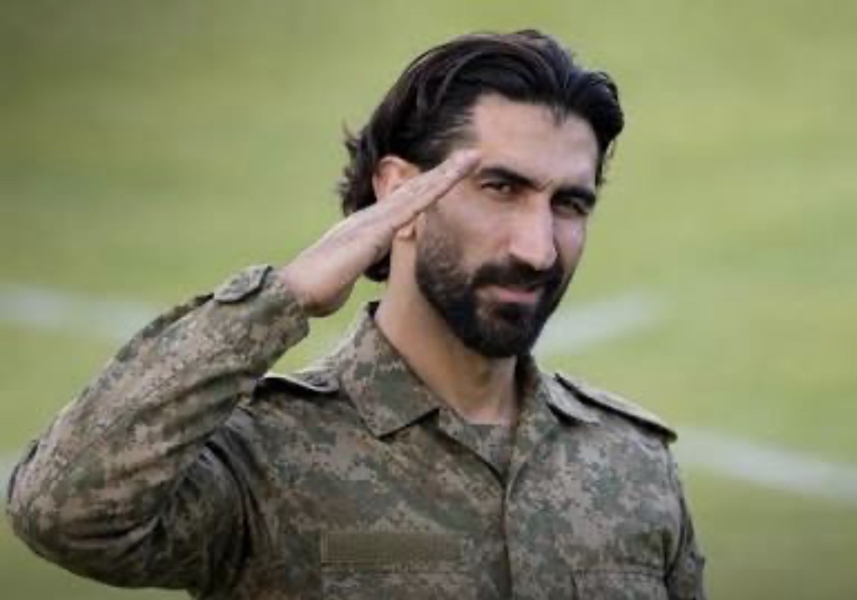سرانجام بیرانوند آماده سفر شد/ پیش به سوی خدمت سربازی